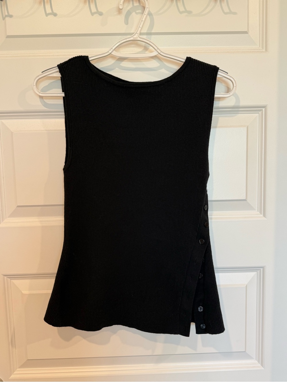 Black Sleeveless Ribbed Button-Side Top